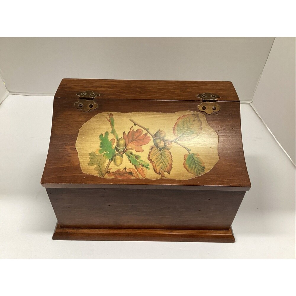 vtg wooden box with hinged curved lid painted acorn oak leaf top 11.5”x7.5”x7.5”